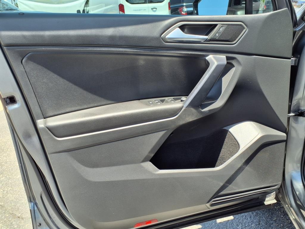 Vehicle image 24 of 35