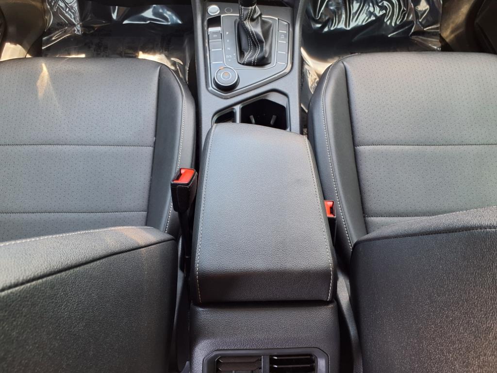 Vehicle image 29 of 35