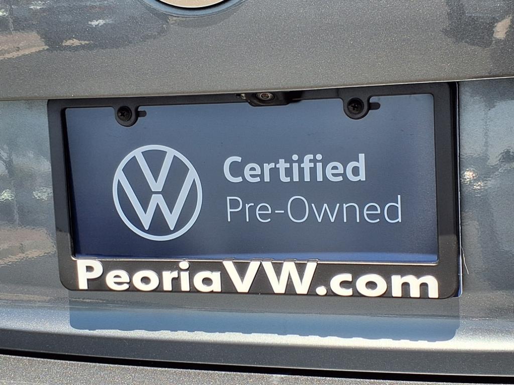 Vehicle image 20 of 35
