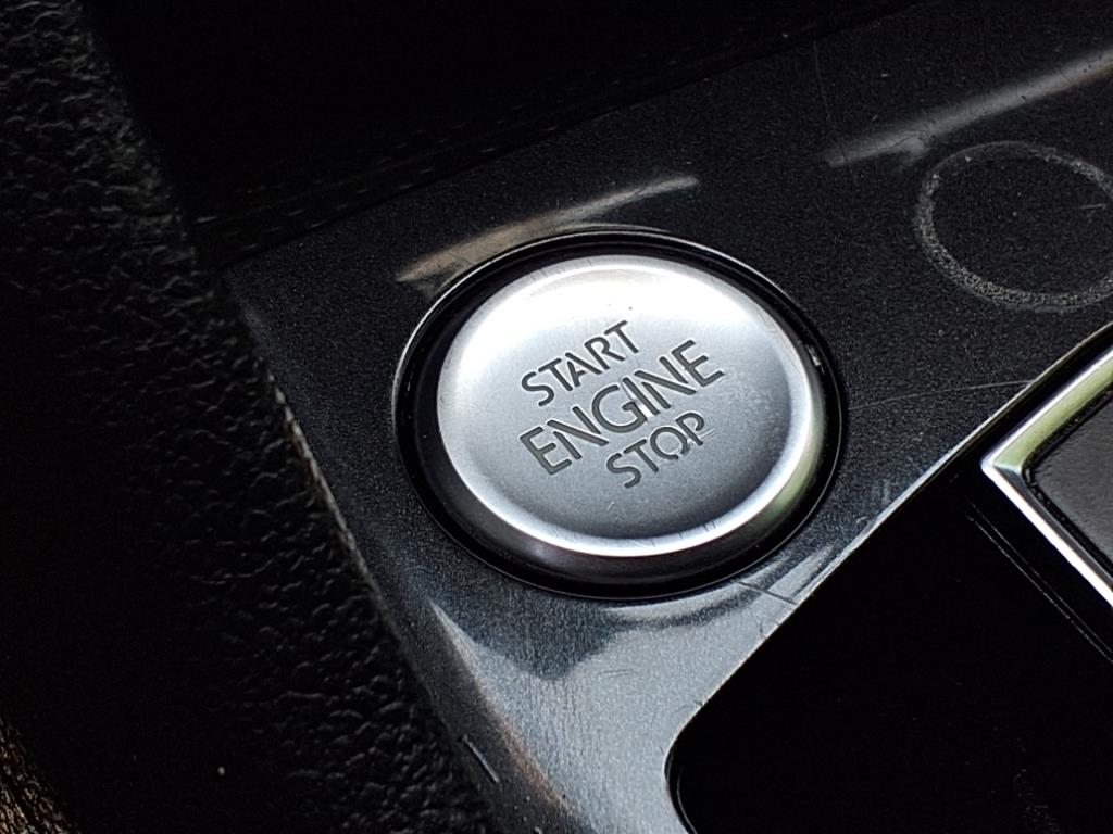 Vehicle image 26 of 35