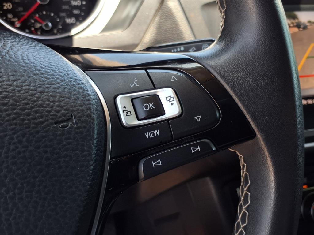 Vehicle image 28 of 35