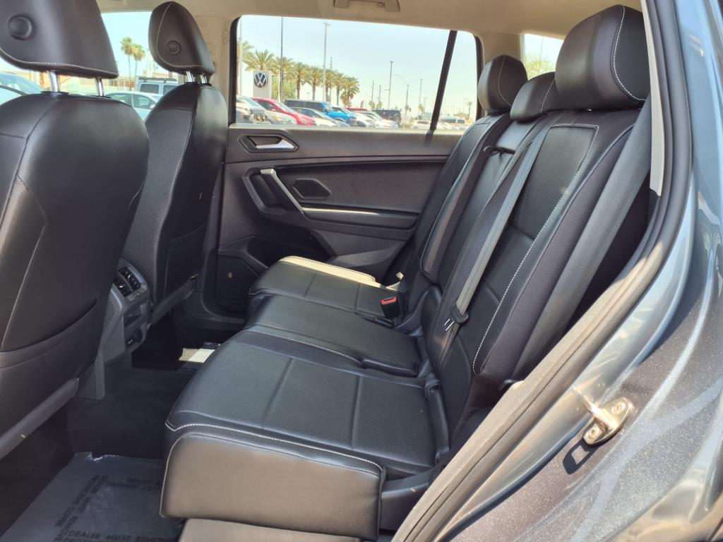 Vehicle image 13 of 35
