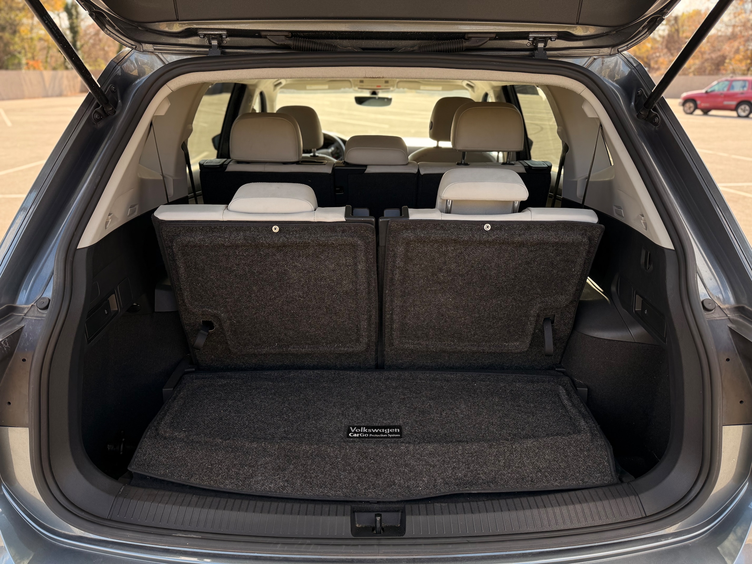 Vehicle image 31 of 33