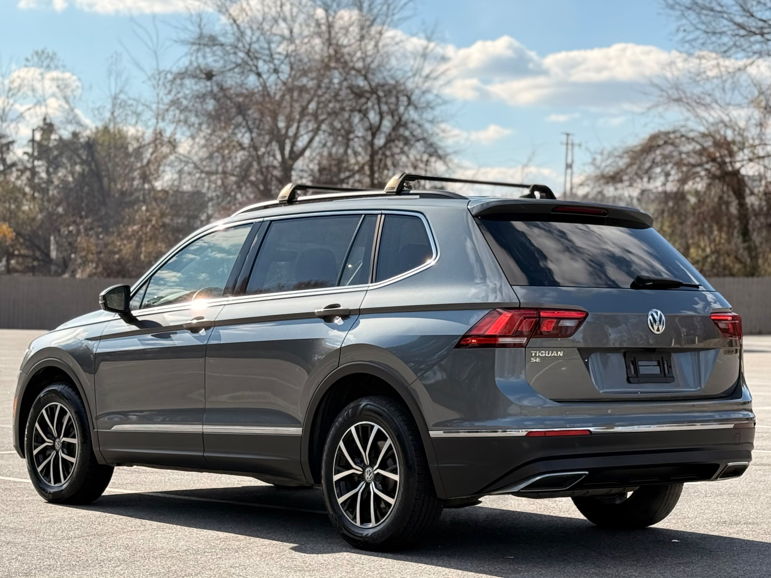 Vehicle image 11 of 33