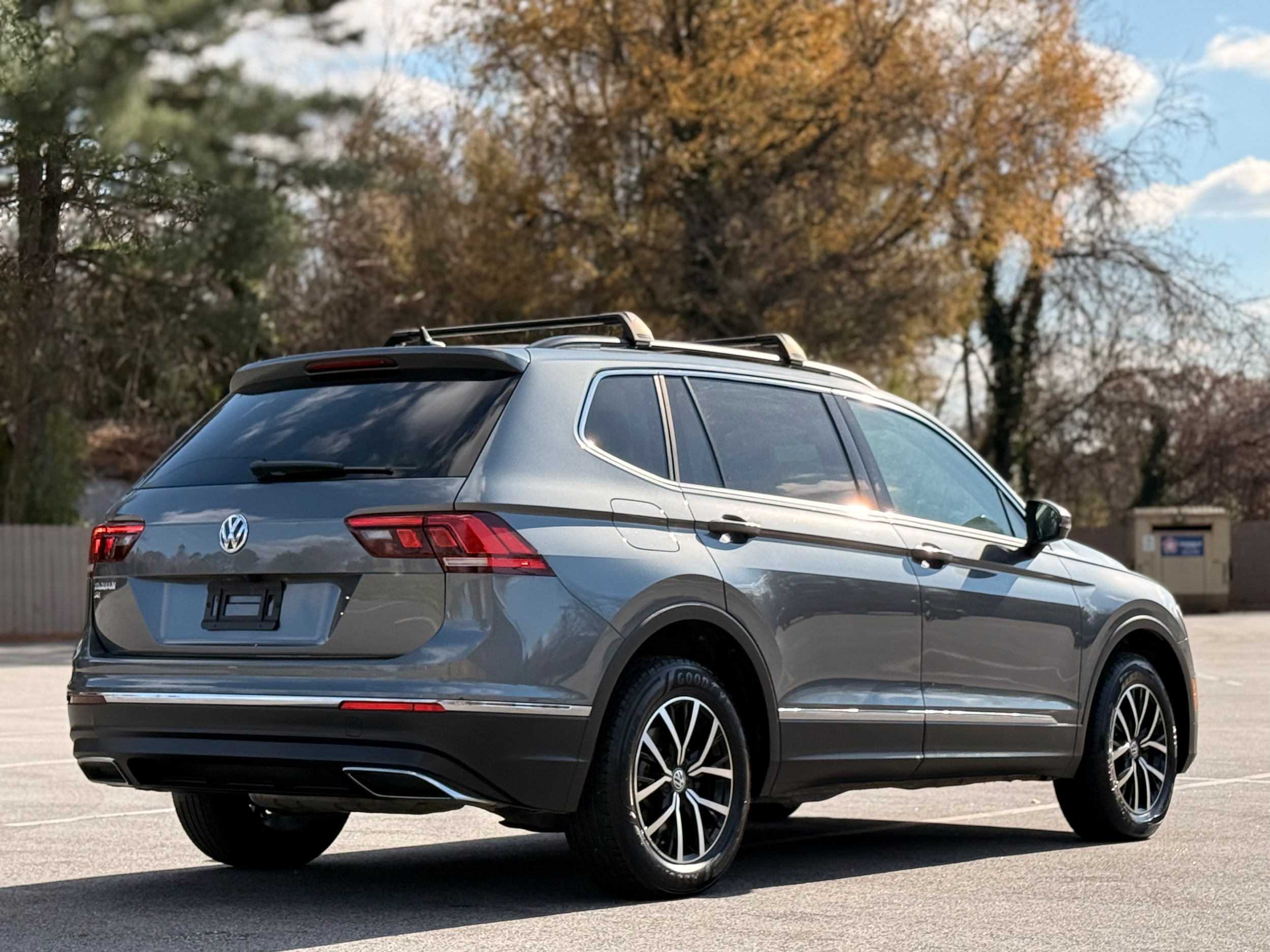 Vehicle image 9 of 33