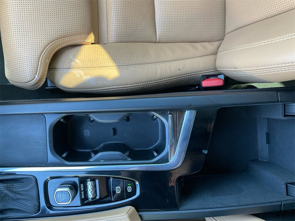 2021 Volvo S90 Inscription Image 28 of 36