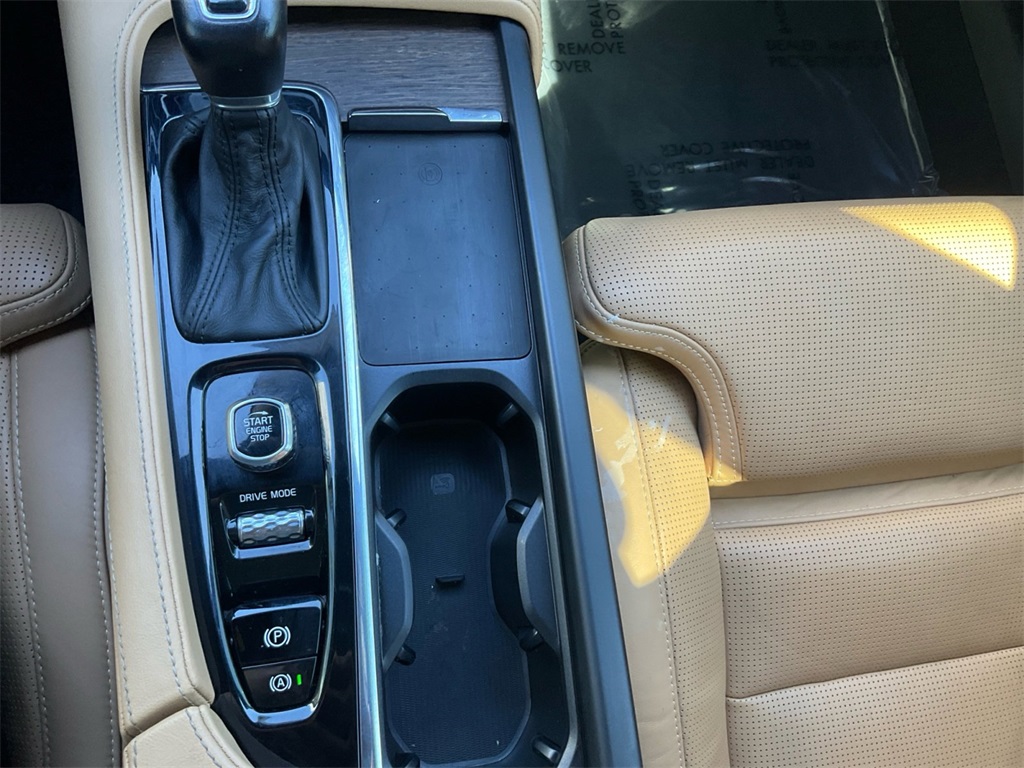 2021 Volvo S90 Inscription Image 24 of 36