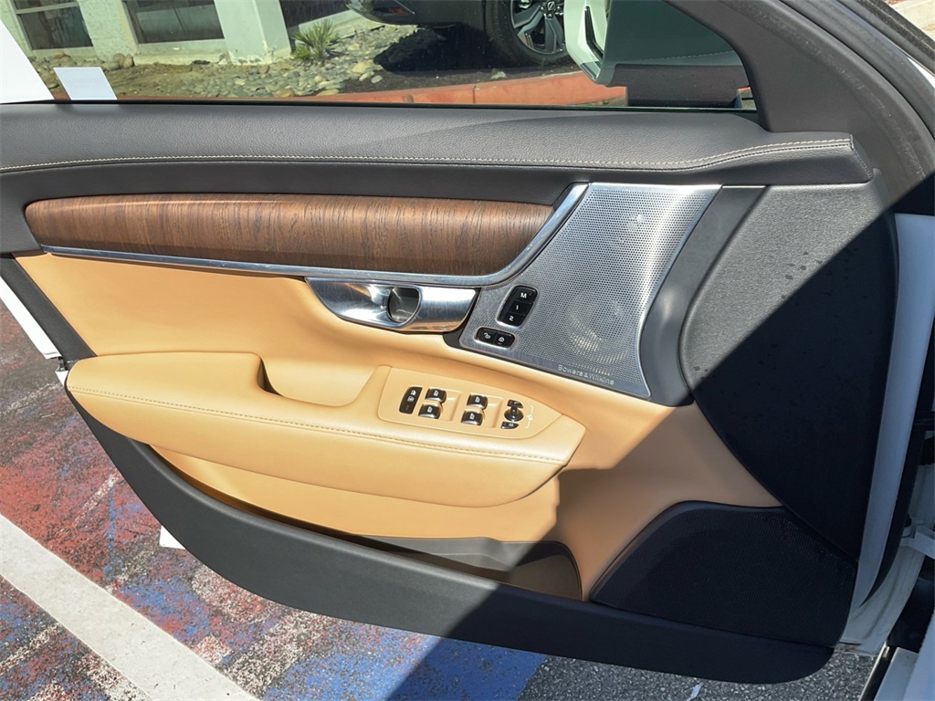 2021 Volvo S90 Inscription Image 26 of 36