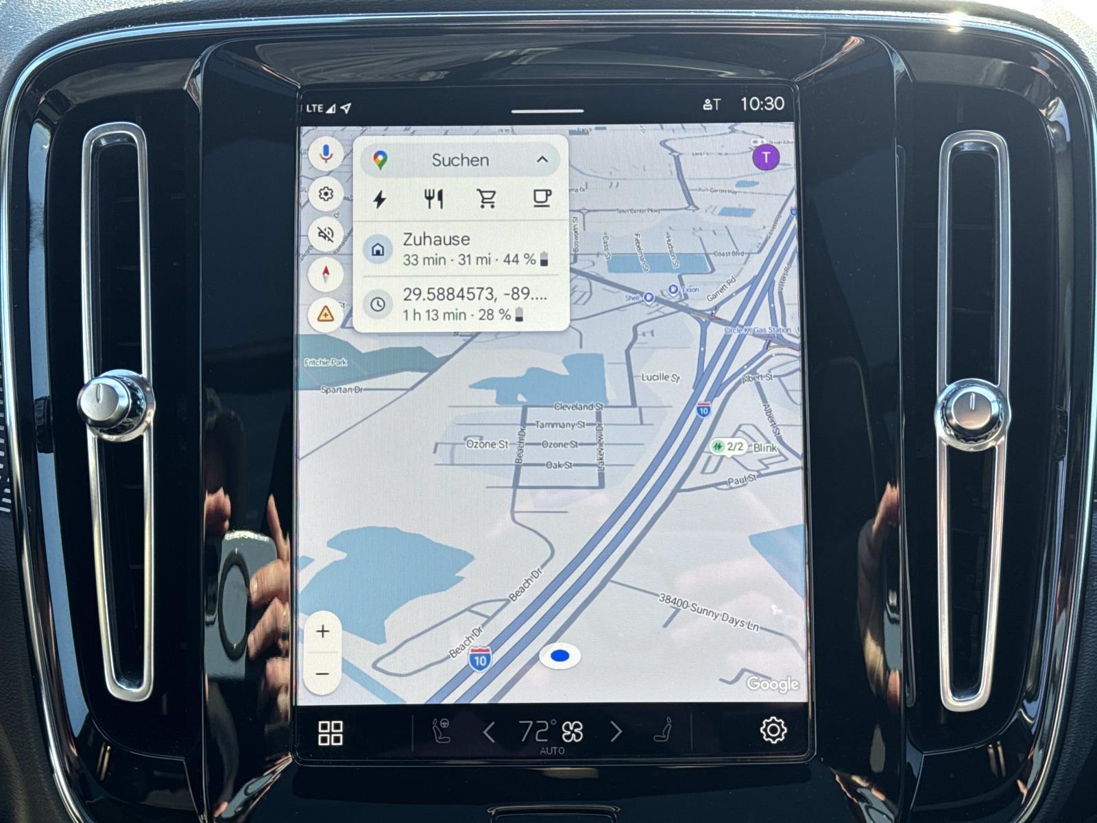 2021 Volvo XC40 Base Image 16 of 27