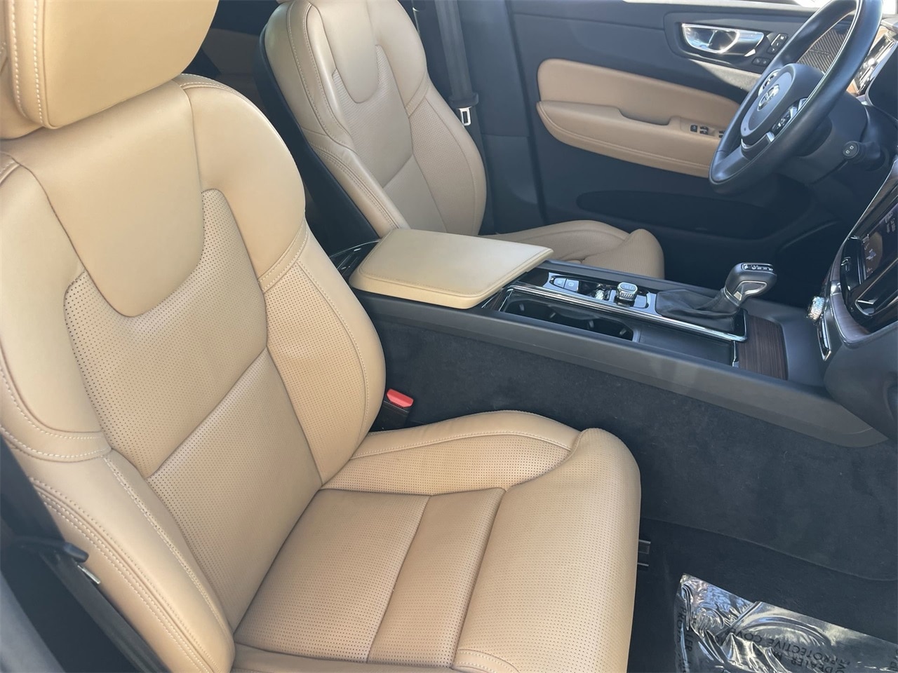 2021 Volvo XC60 Inscription Image 11 of 30