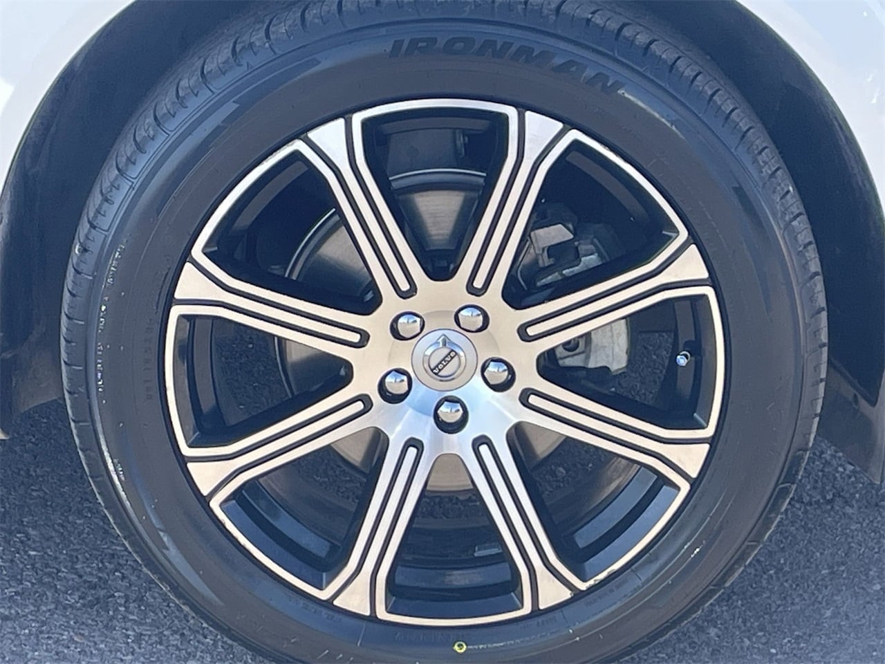 2021 Volvo XC60 Inscription Image 9 of 30