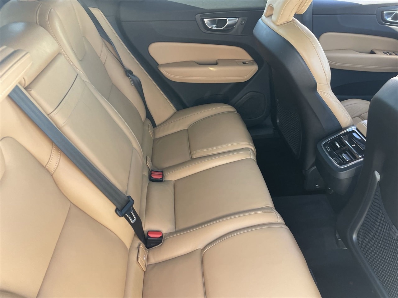 2021 Volvo XC60 Inscription Image 10 of 30