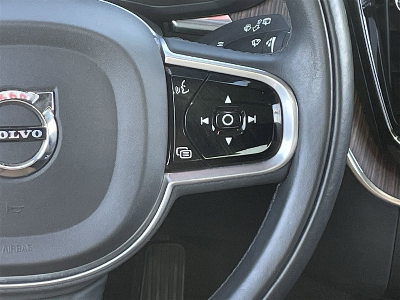 2021 Volvo XC60 Inscription Image 19 of 30