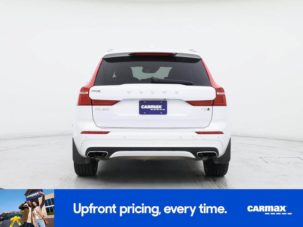 2021 Volvo XC60 R-Design Image 6 of 27