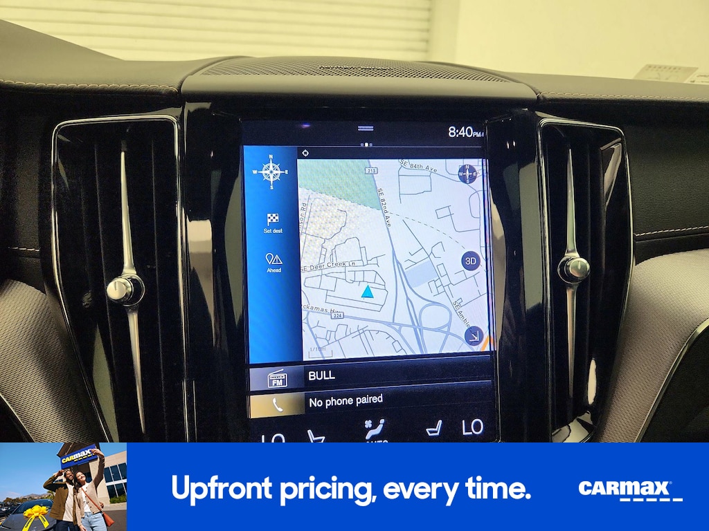 2021 Volvo XC60 R-Design Image 16 of 27