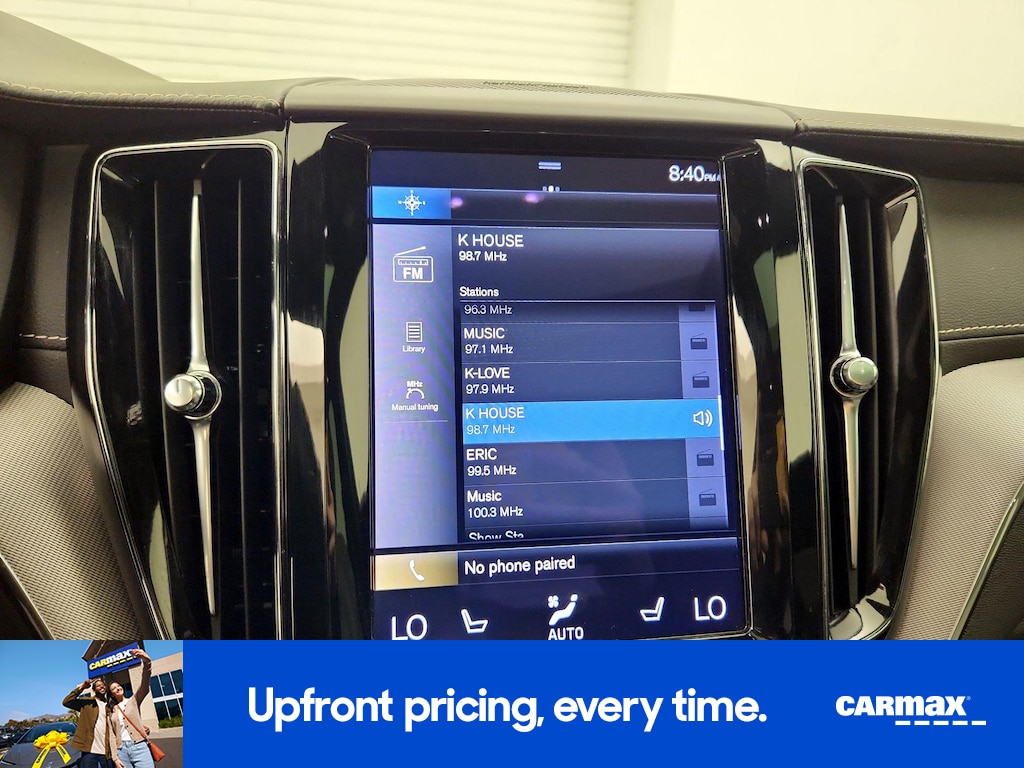 2021 Volvo XC60 R-Design Image 15 of 27