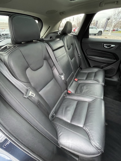 2021 Volvo XC60 Inscription Image 11 of 24