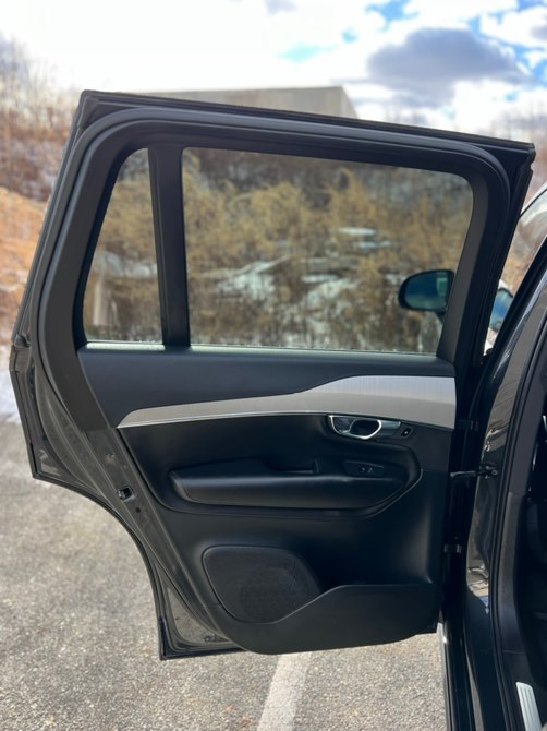 2021 Volvo XC90 Momentum Image 43 of 45