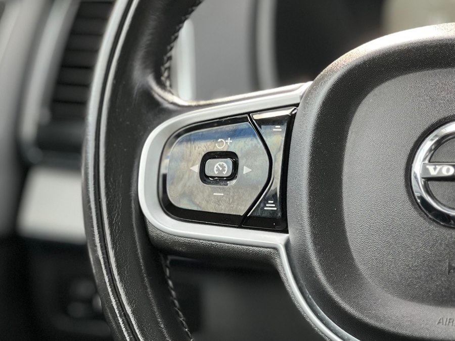 2021 Volvo XC90 Momentum Image 44 of 45