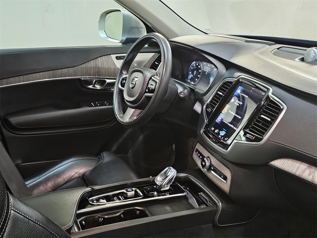 2021 Volvo XC90 Inscription Image 19 of 35