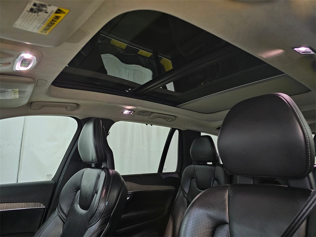 2021 Volvo XC90 Inscription Image 18 of 35