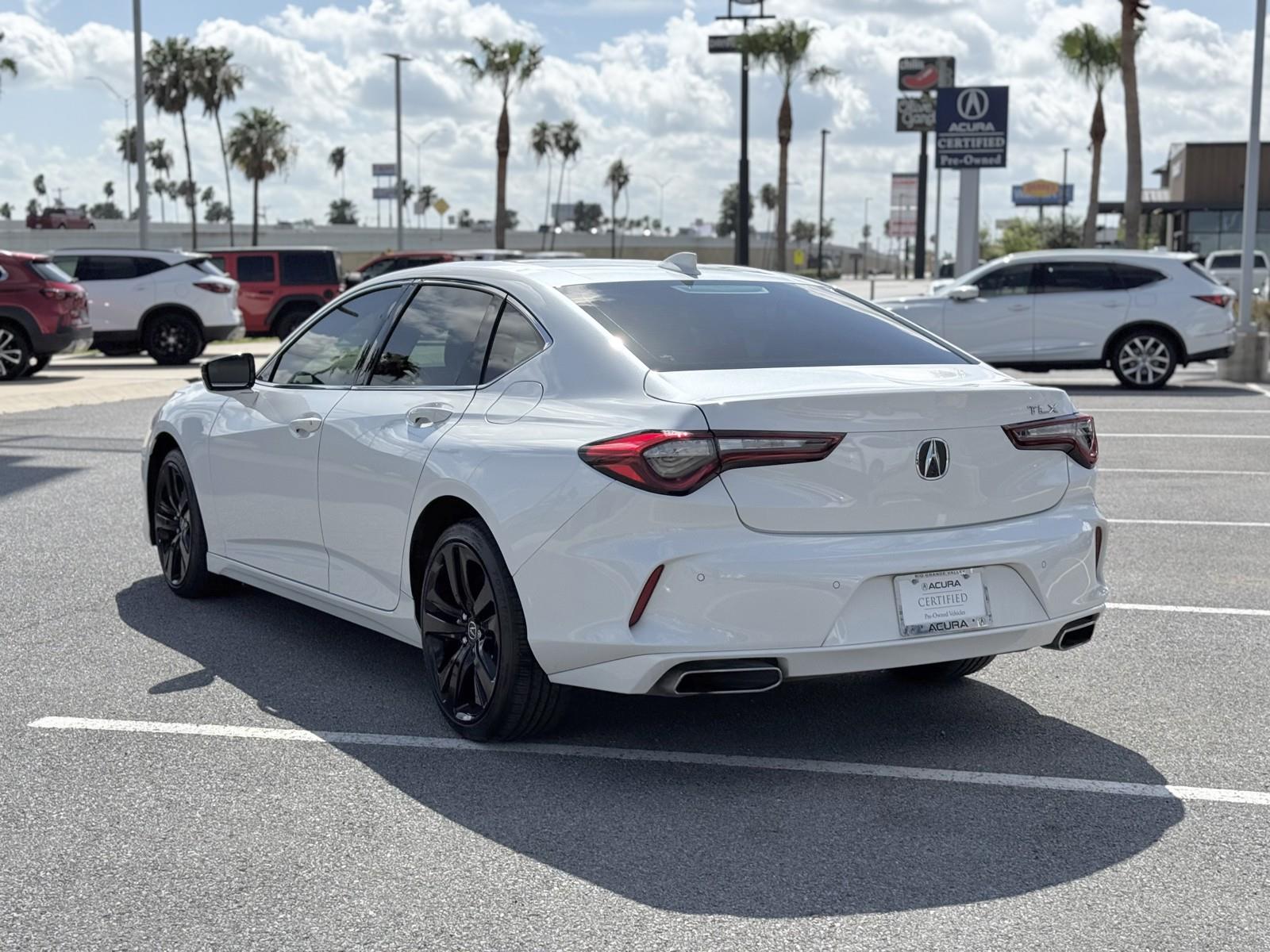 Vehicle image 7 of 23
