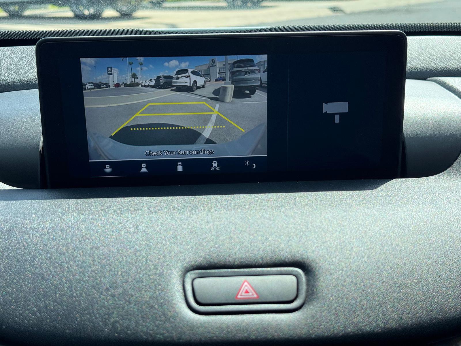 Vehicle image 18 of 23