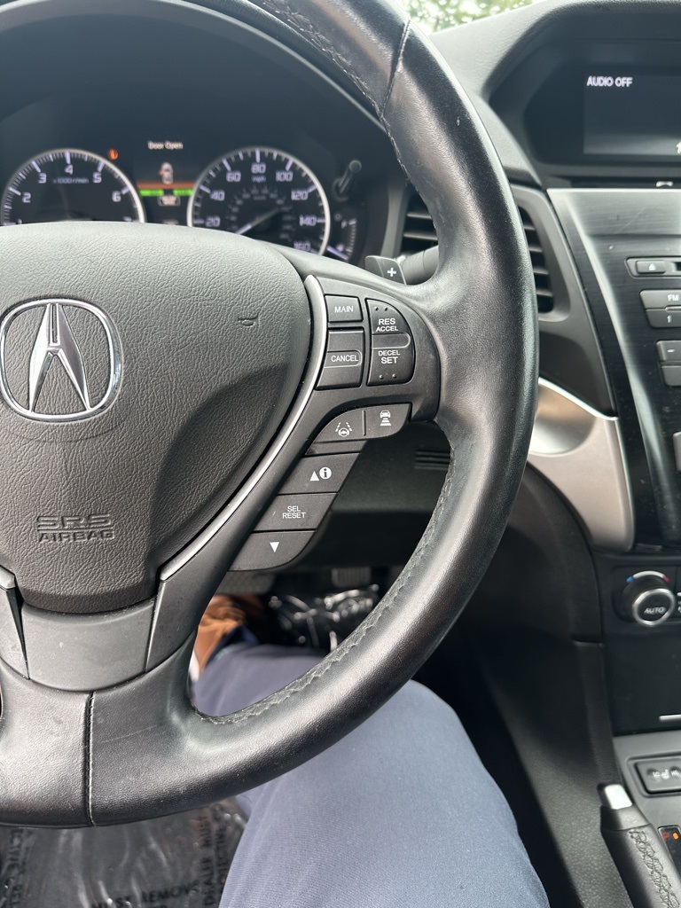 Vehicle image 24 of 34