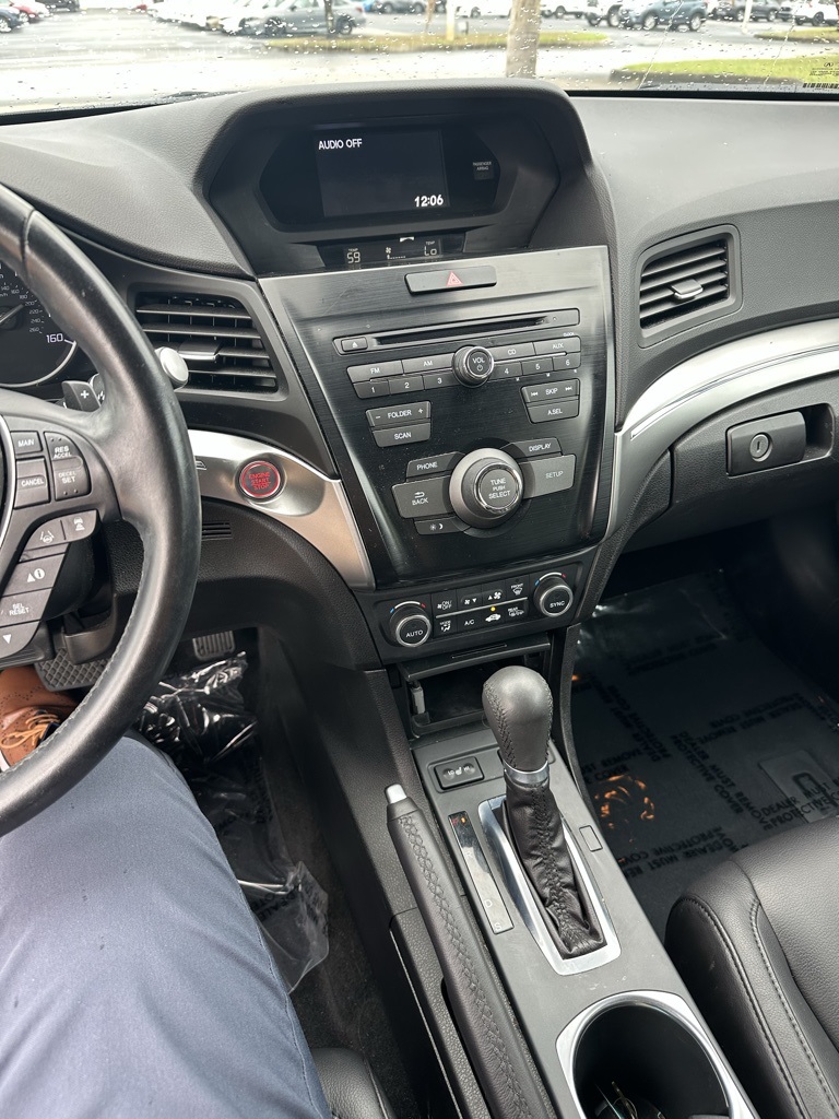 Vehicle image 13 of 34