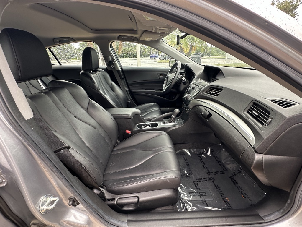Vehicle image 34 of 34