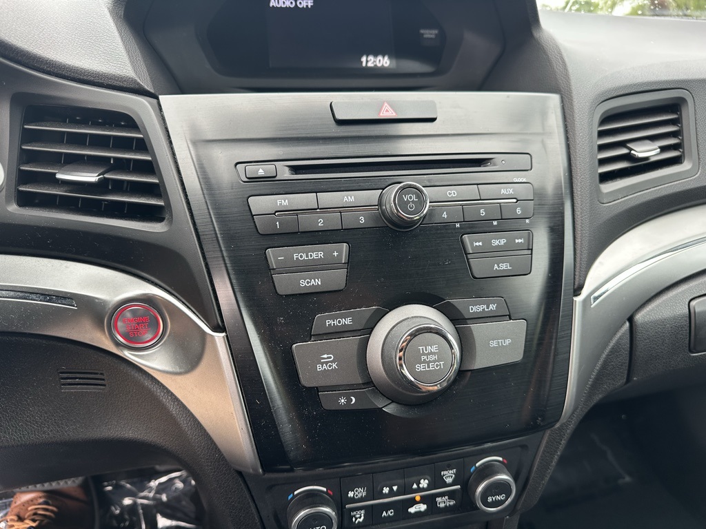 Vehicle image 17 of 34