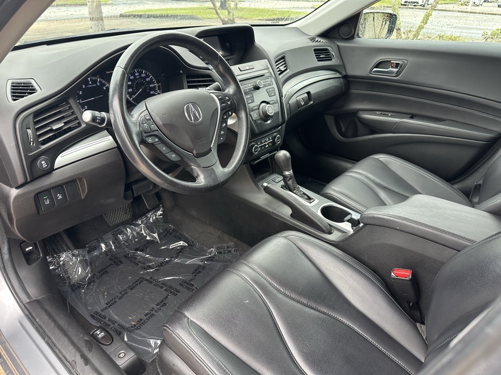 Vehicle image 11 of 34