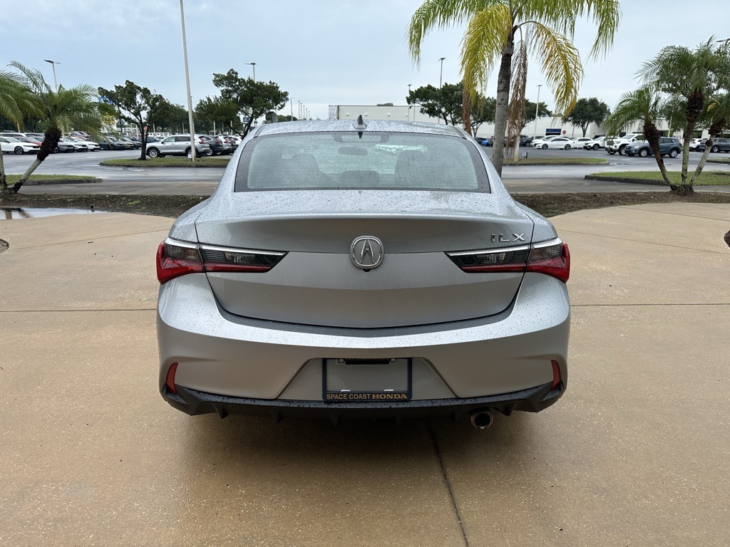 Vehicle image 6 of 34