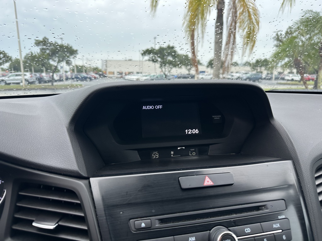 Vehicle image 18 of 34