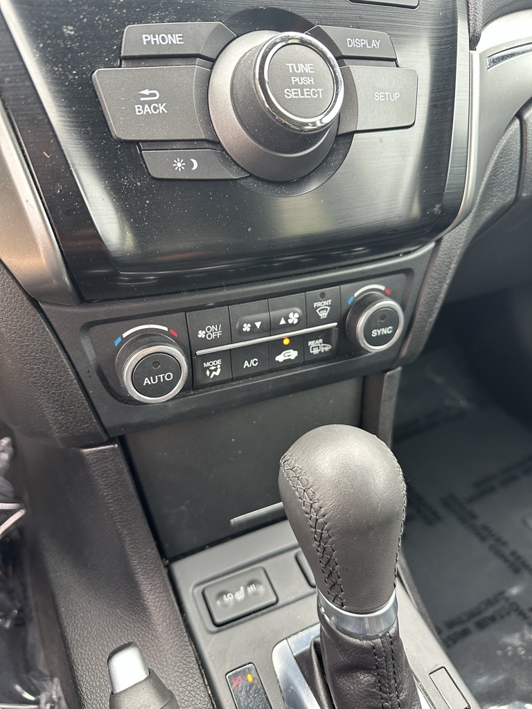 Vehicle image 16 of 34