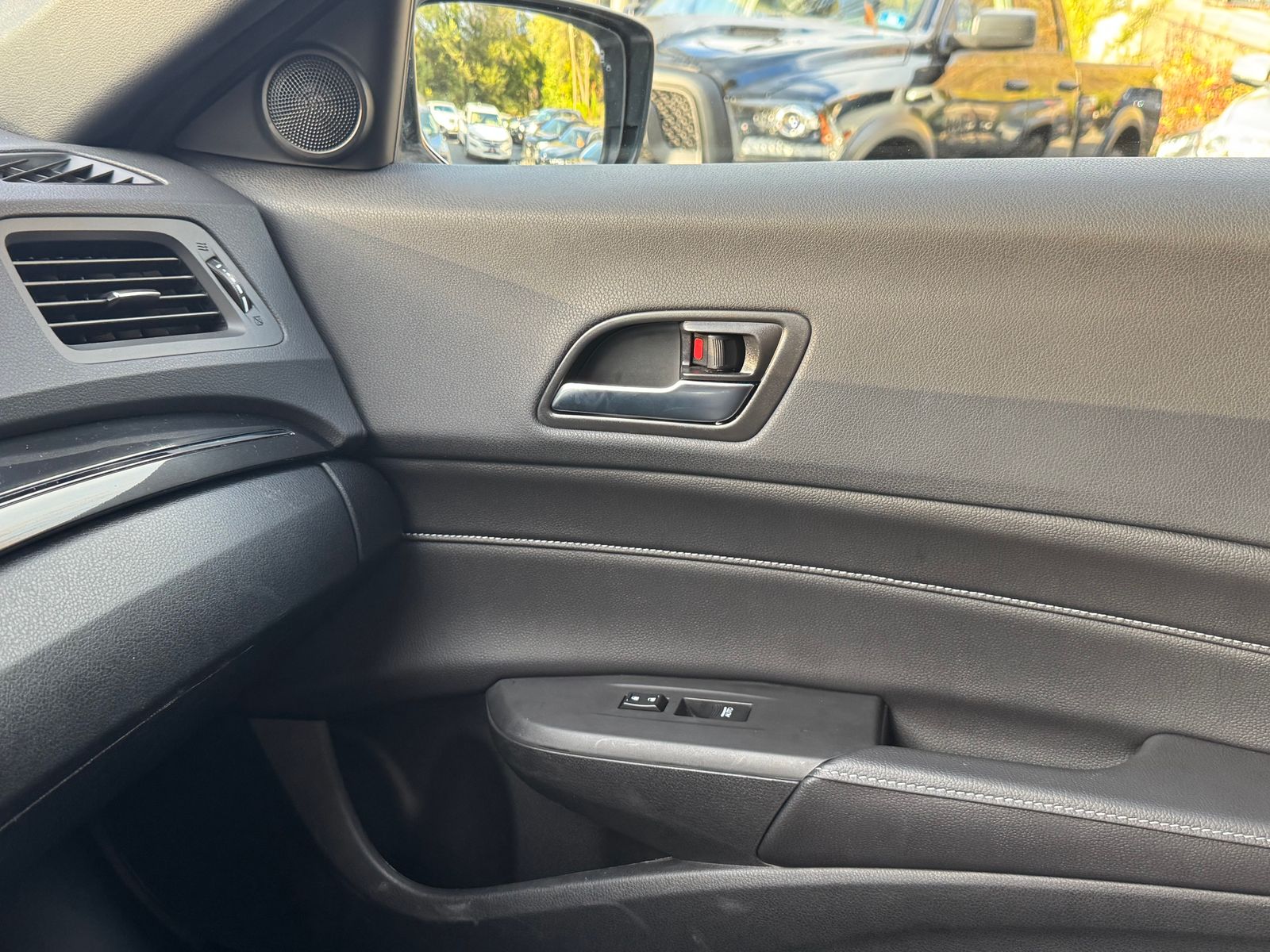 2022 Acura ILX Image 22 of 40