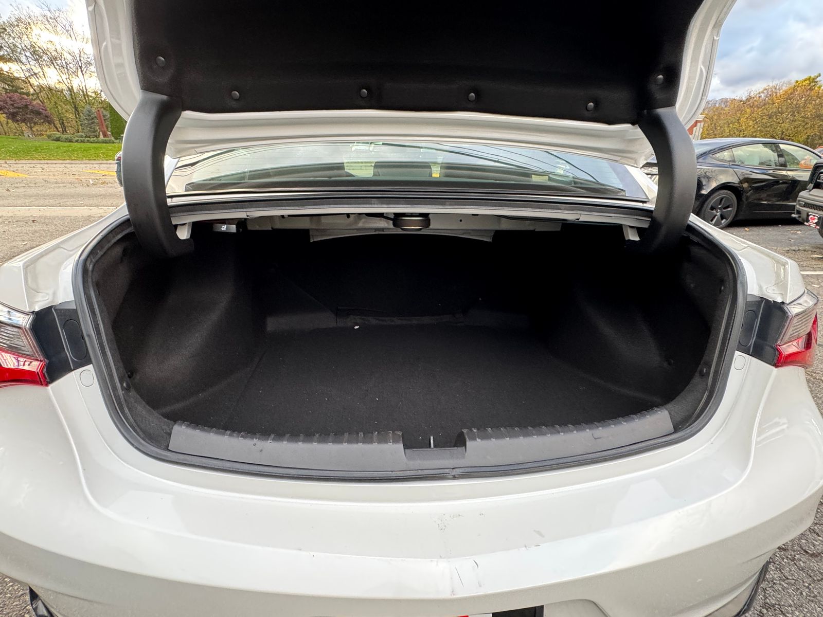 2022 Acura ILX Image 13 of 40