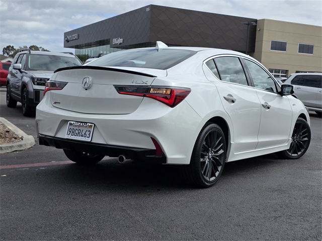 Vehicle image 4 of 34