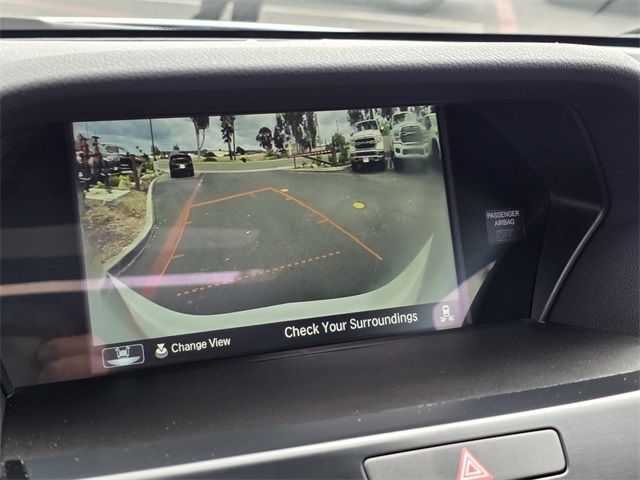 Vehicle image 21 of 34