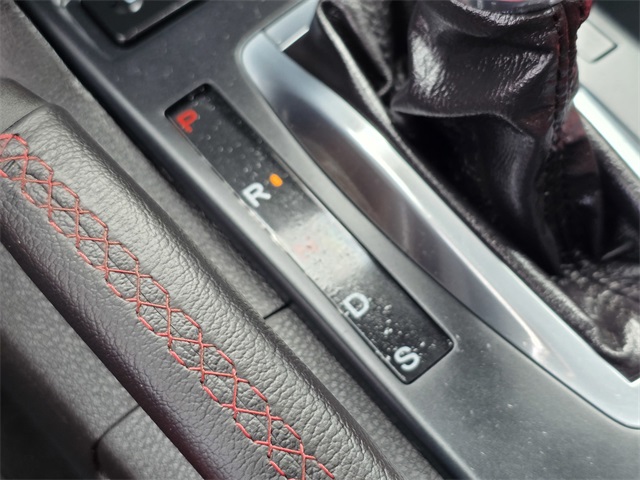 Vehicle image 27 of 34