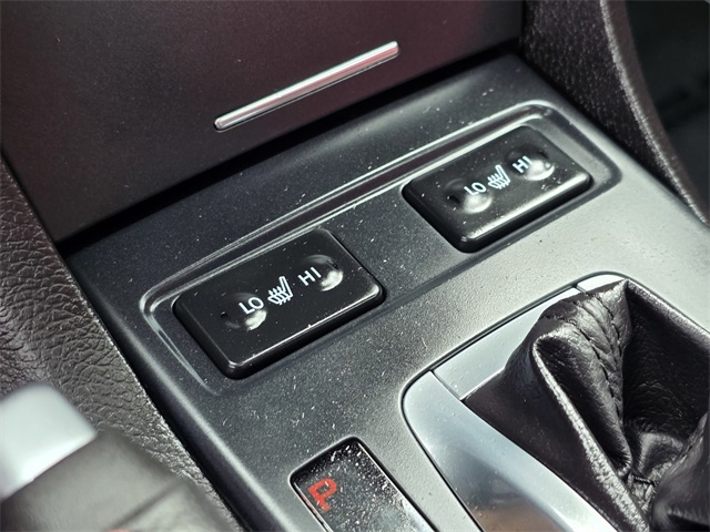 Vehicle image 26 of 34