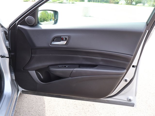 Vehicle image 11 of 57