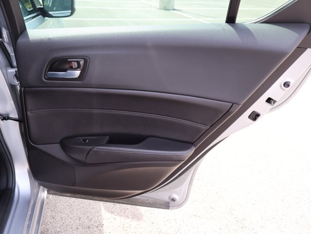 Vehicle image 14 of 57