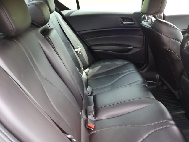 Vehicle image 15 of 57