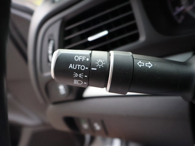 Vehicle image 41 of 57