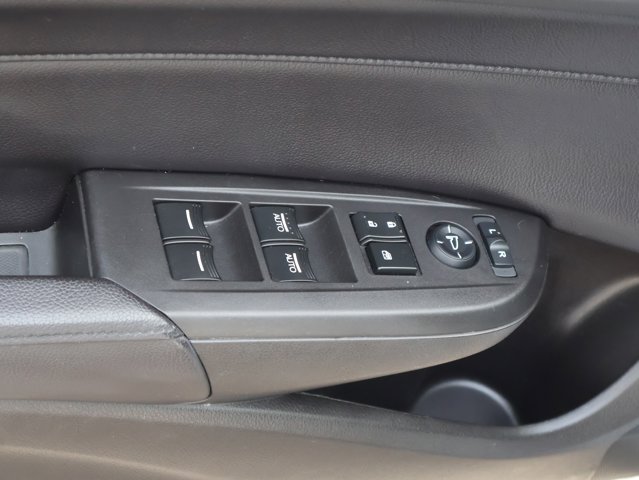 Vehicle image 25 of 57