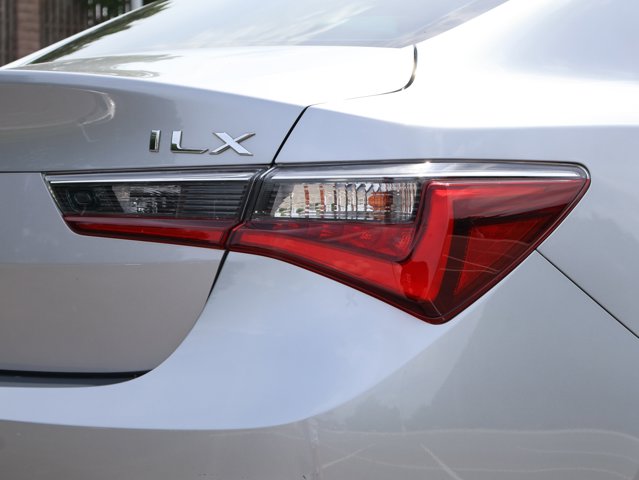 Vehicle image 9 of 57