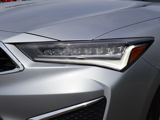 Vehicle image 10 of 57
