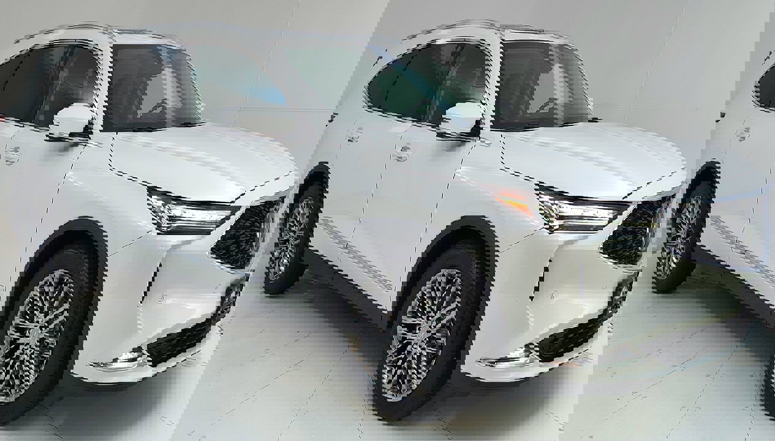 Vehicle image 7 of 38