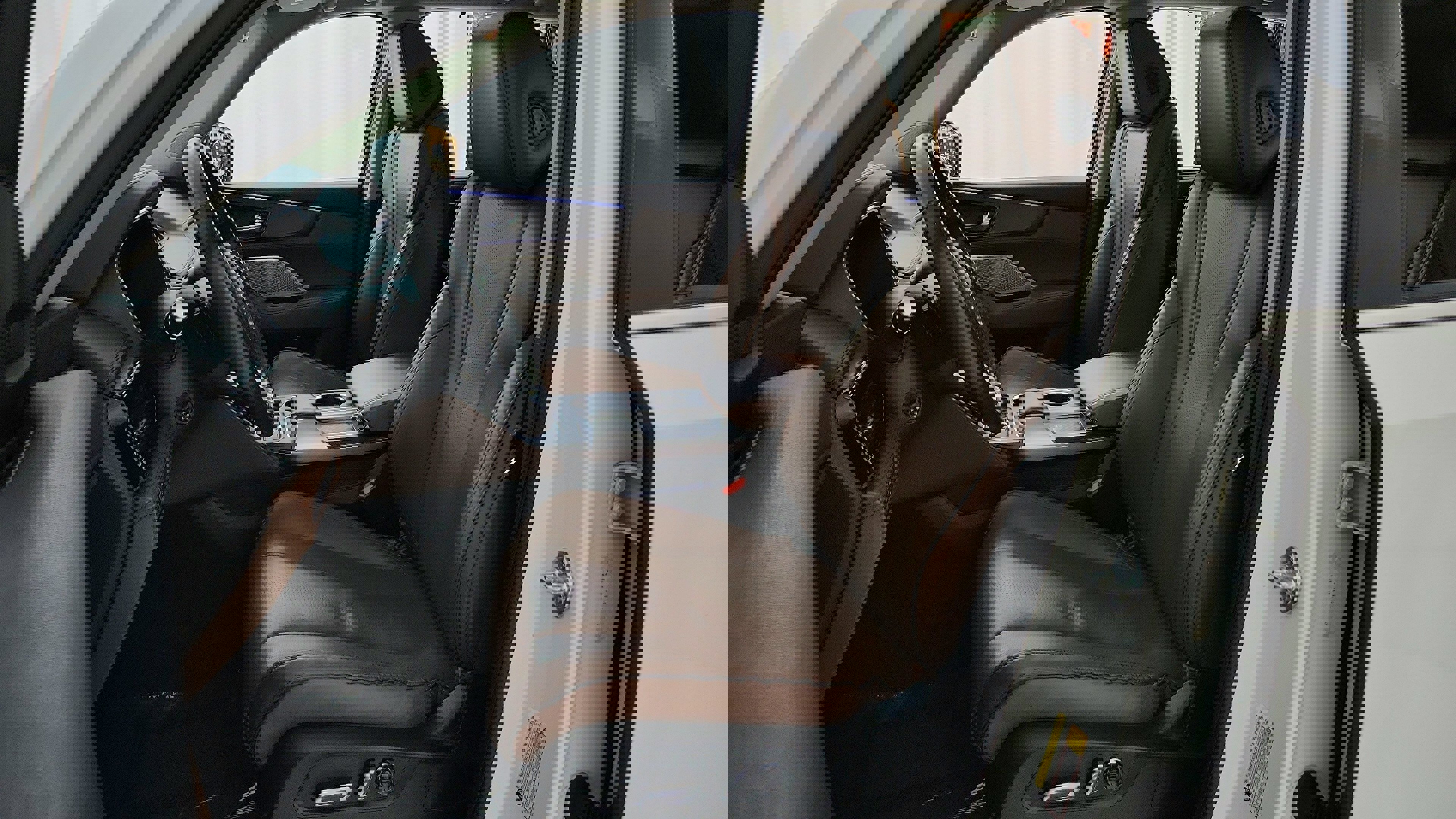 Vehicle image 27 of 38